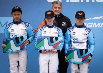 James Anagnostiadis (R) took the chequered flag, but Ella Hakkinen (C) the win in Academy Junior